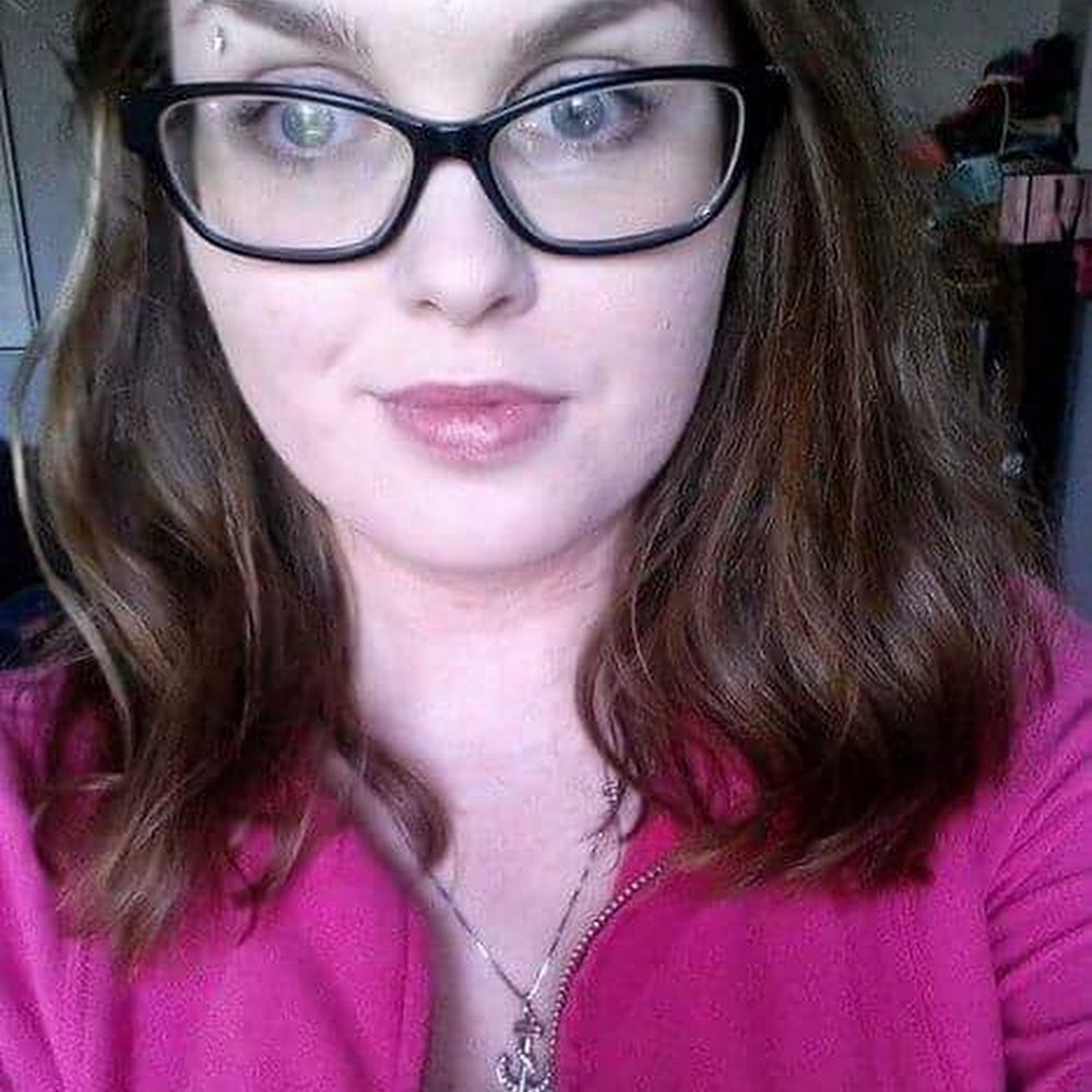 Meet your Posher, Kassandra
